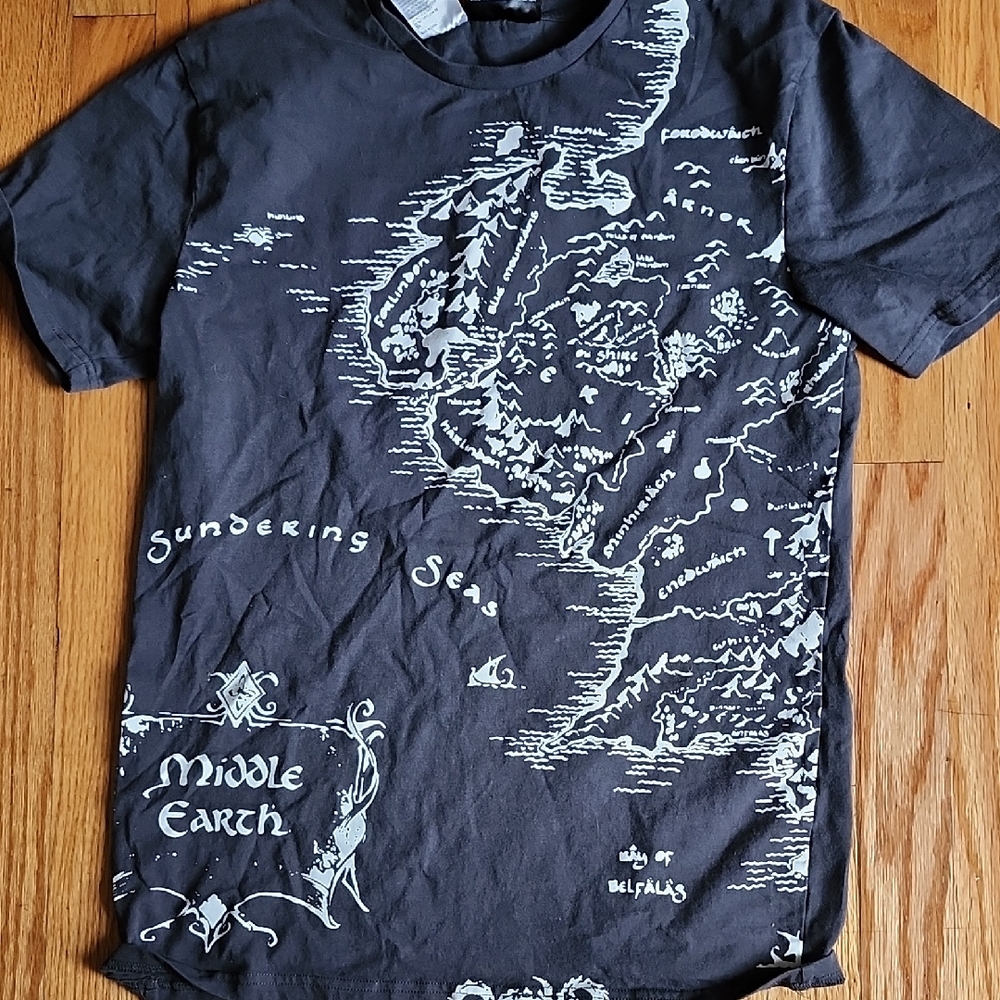 HOBBIT TEE SZ SM. UNISEX
